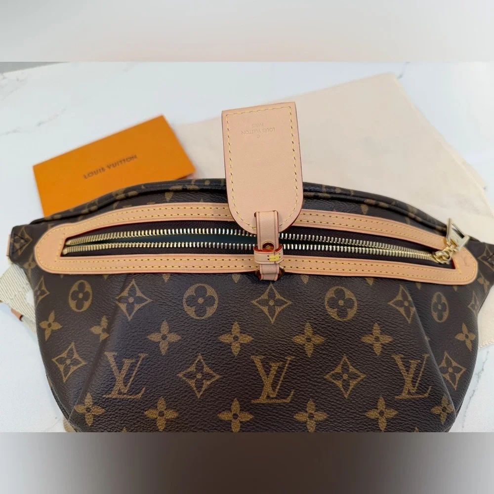 ❌SOLD OUT❌ Louis Vuitton Highrise Bumbag - Picture 5 of 13